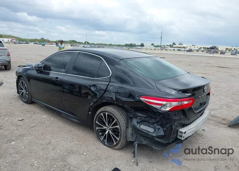 2018 Toyota Camry Se z USA, uszkodzony, nr VIN 4T1B11HK6JU158382